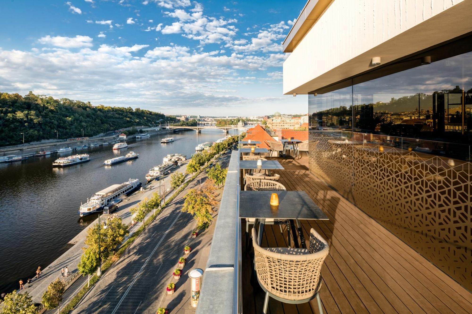 فندق ذا بريزيدنت براغ المظهر الخارجي الصورة The River Terrace